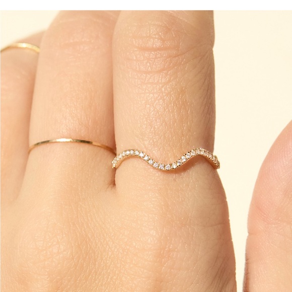 Catbird Pavé Diamond Ribbon Ring - Picture 5 of 5